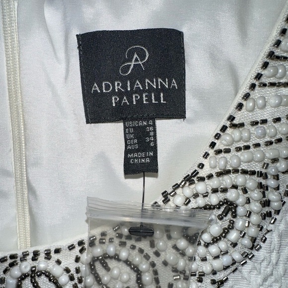 Adrianna Papell Sleeveless Cocktail Dress Beaded Neckline Cream Size 4 - Picture 6 of 7